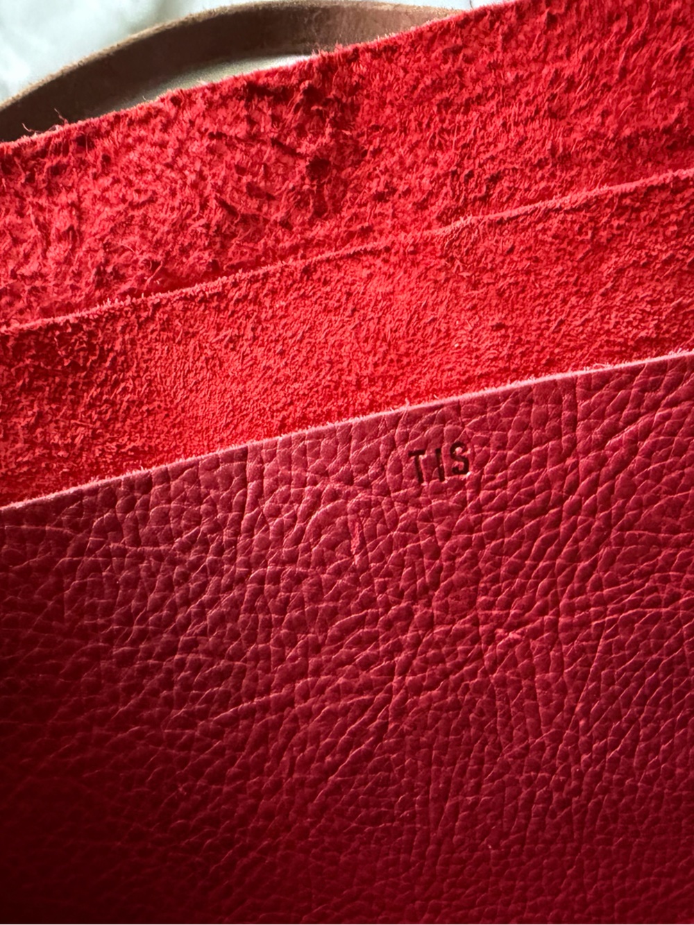 Go Forth Goods Large Avery tote in Cranberry - Picture 7 of 10